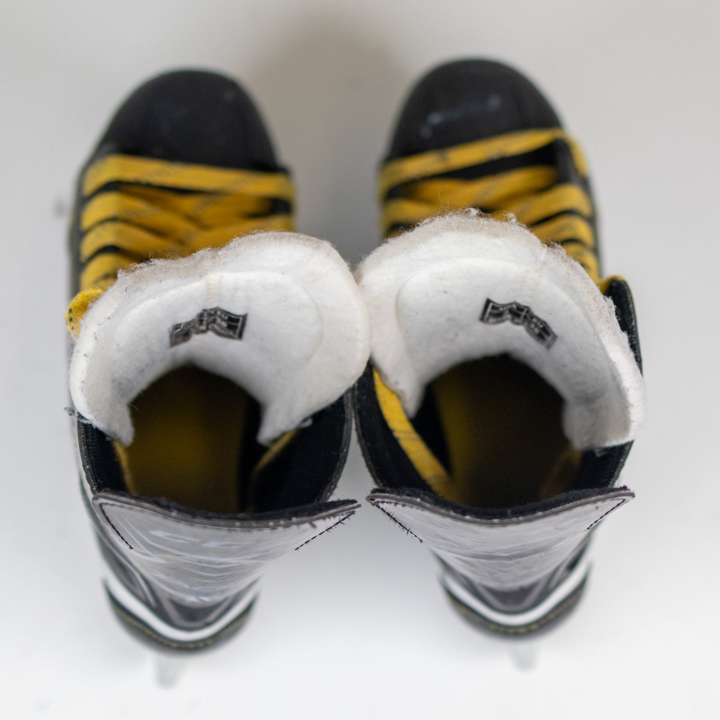 CCM Tacks 9040 Size 3.0 Hockey Skates