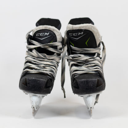 CCM Ribcor 74K Size 3 Hockey Skates