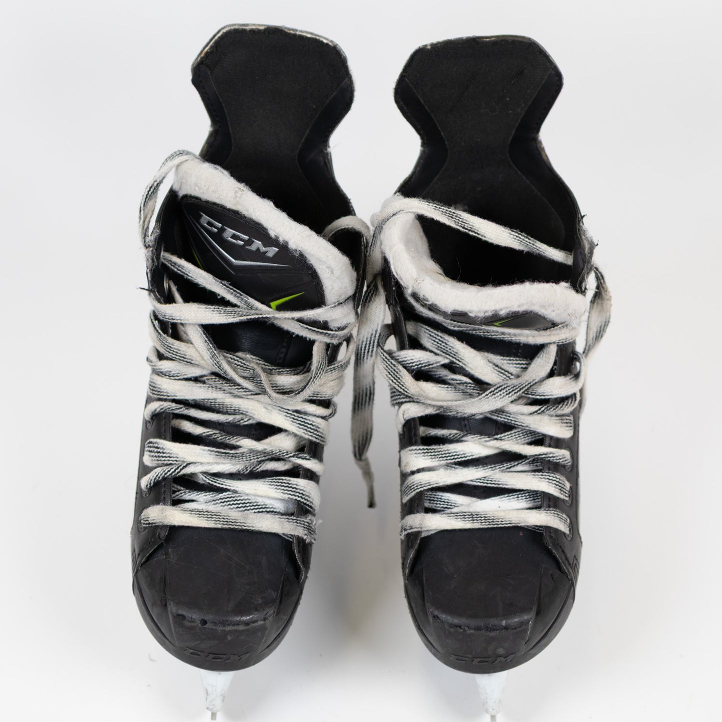 CCM Ribcor 74K Size 3 Hockey Skates