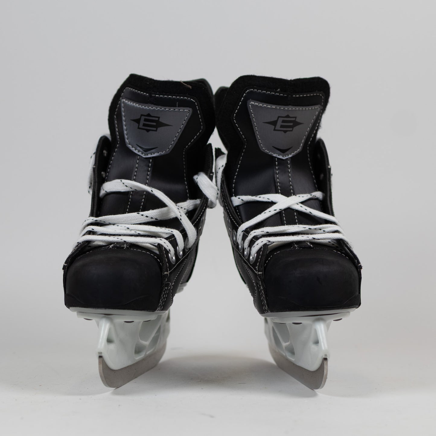 Easton Synergy SY50 Size 2 Hockey Skates
