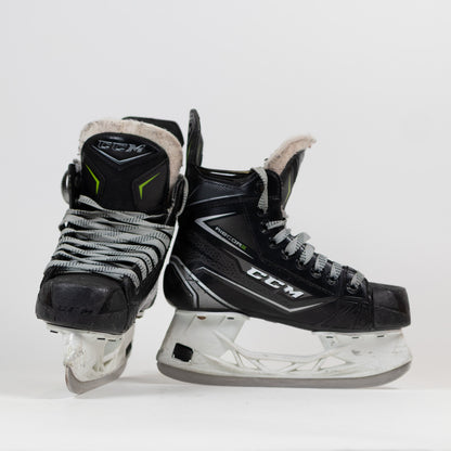 CCM Ribcor 76K Size 5 Hockey Skates