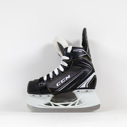 CCM Tacks 9040 Size 12 Youth Hockey Skates