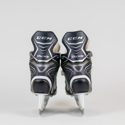 CCM Tacks 9040 Size 12 Youth Hockey Skates