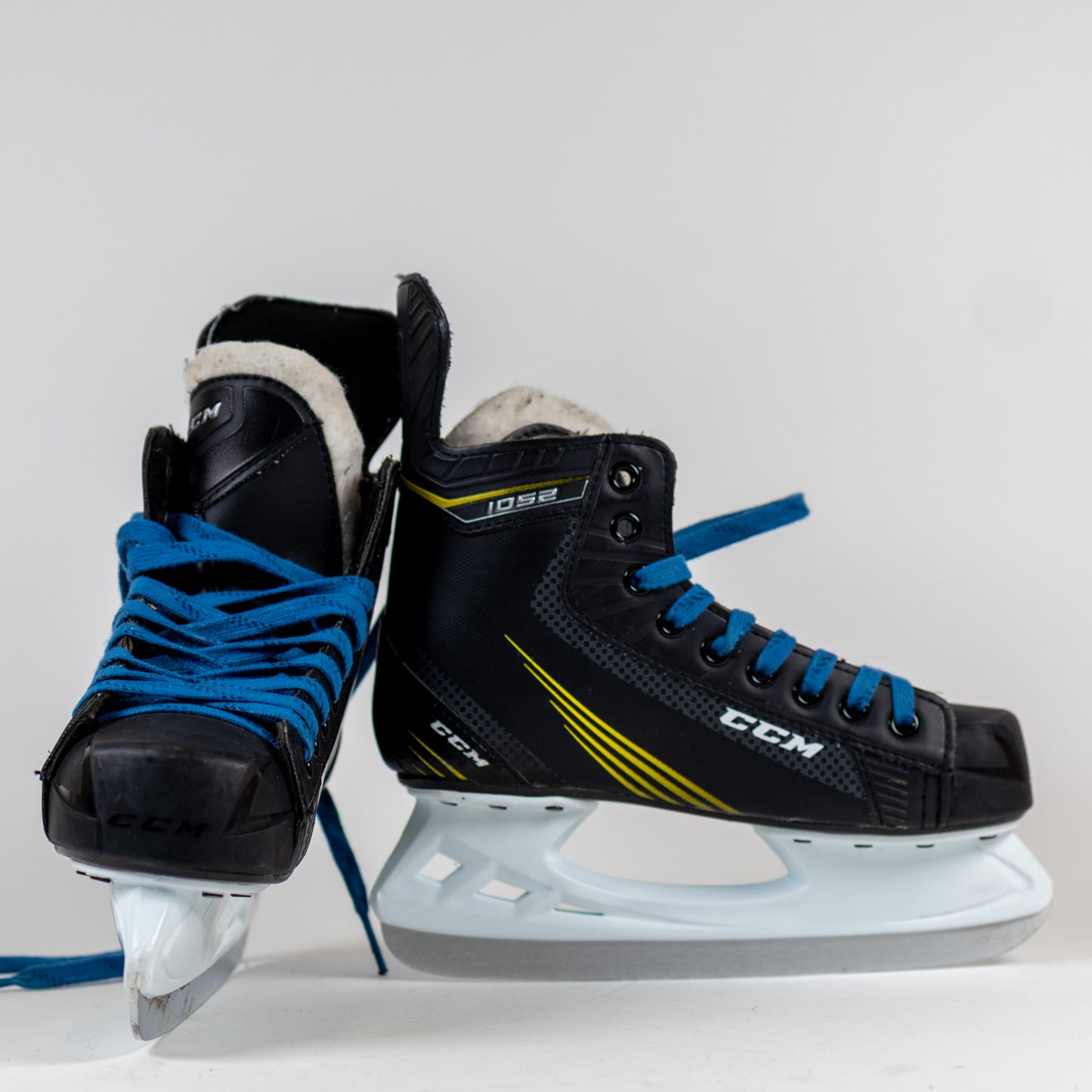 CCM Tacks 1092 Size 4 Hockey Skates