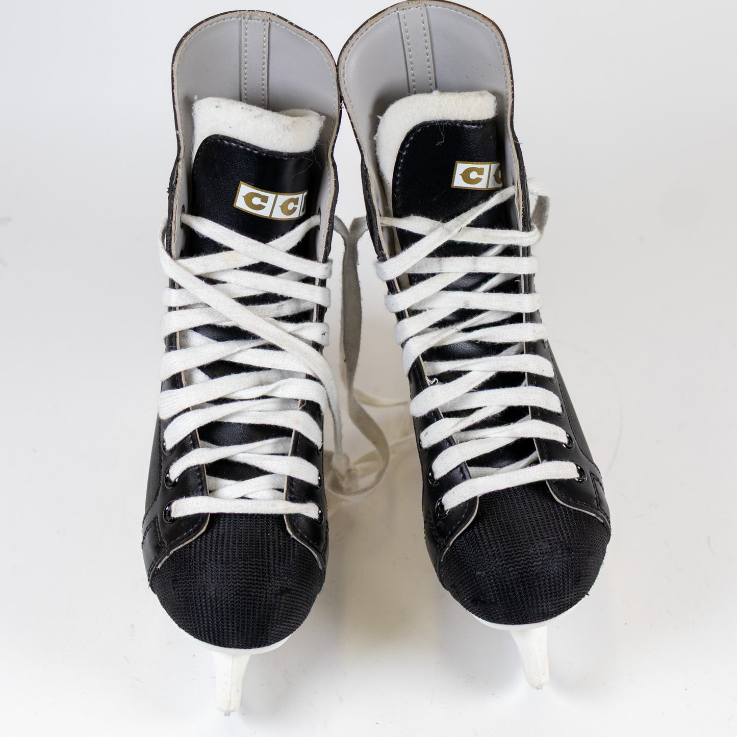 Vintage CCM Champion 90 Size 4 Hockey Skates