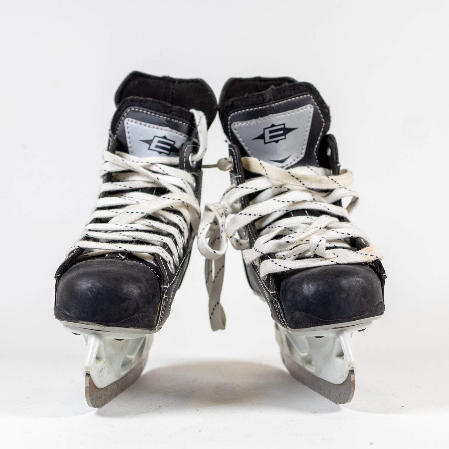 Easton Synergy SY60 Size 2 Hockey Skates