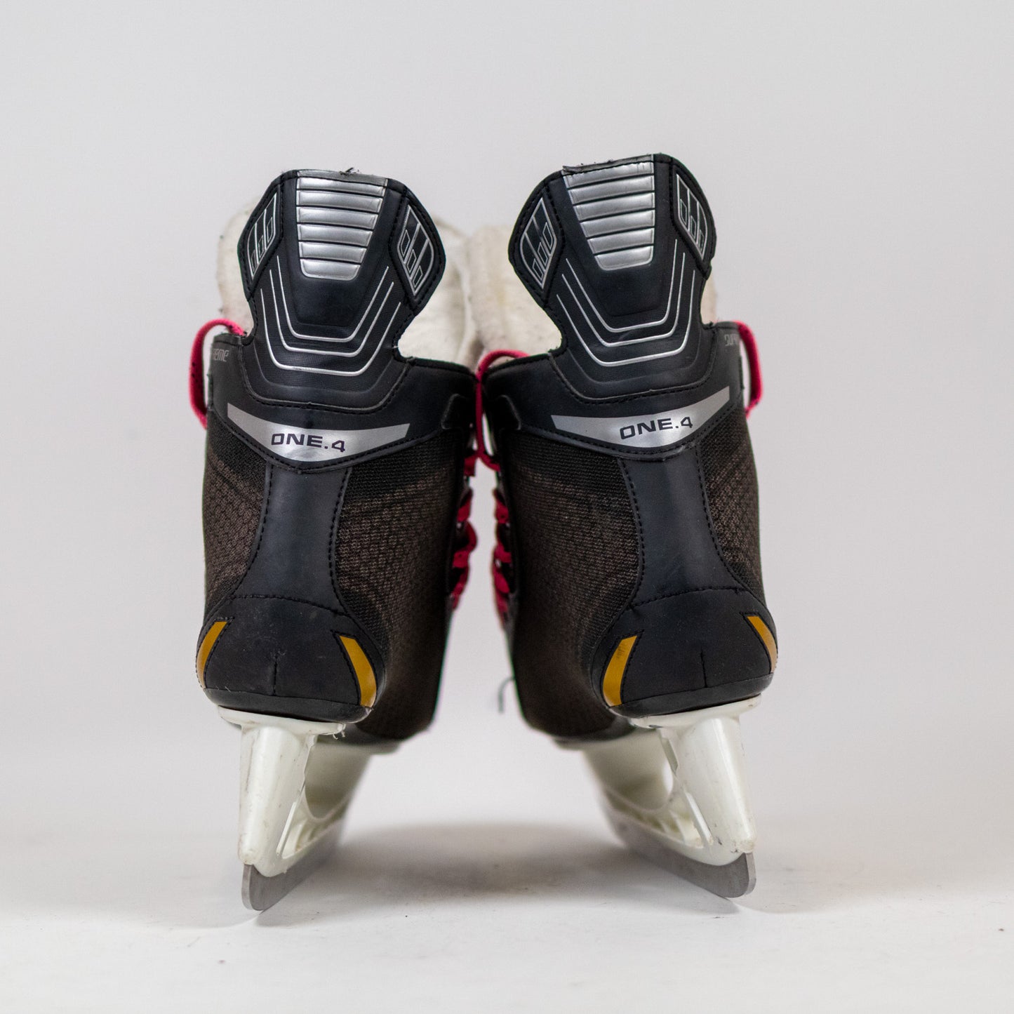 Bauer Supreme One.4 Size 5R Hockey Skates