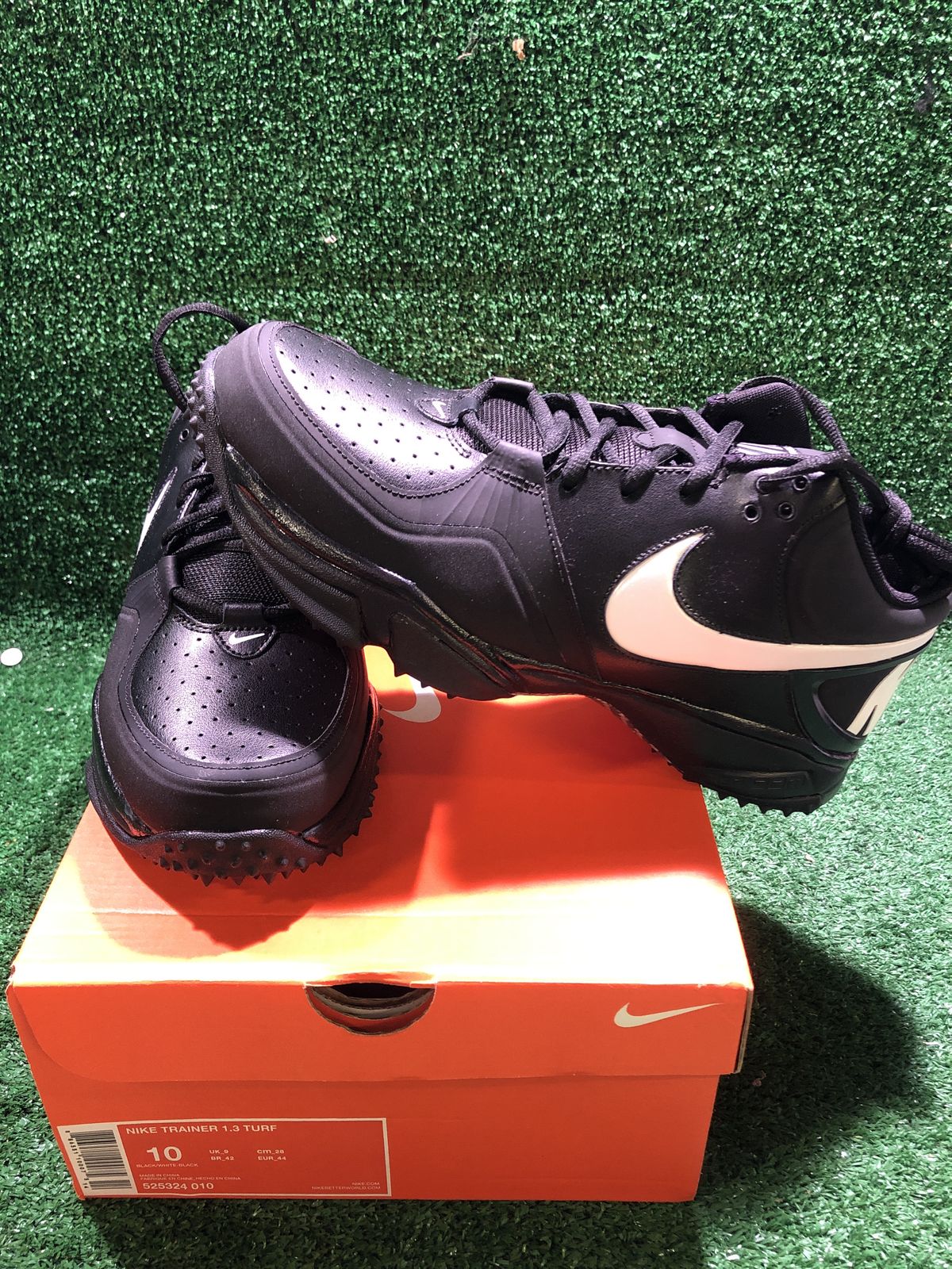 Nike Trainer 1.3 10.0 Size Turf Shoes