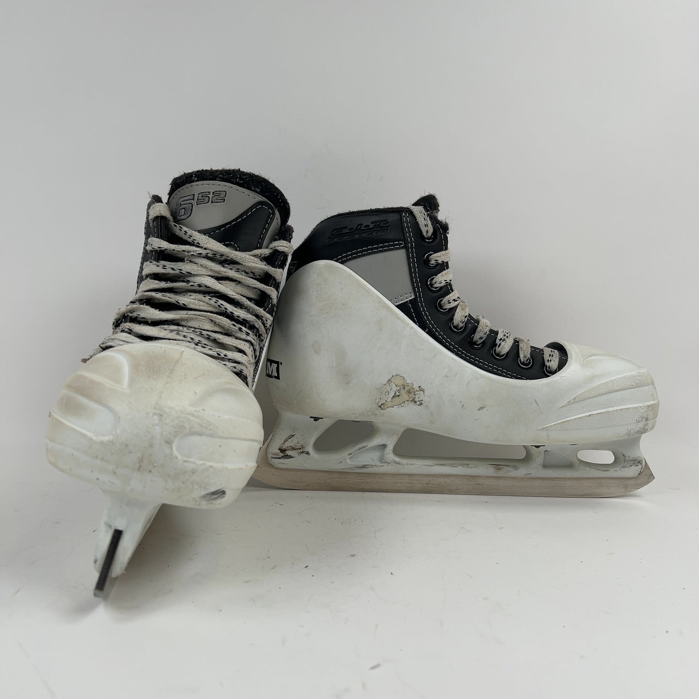 CCM 652 Super Tacks Size 6 Hockey Goalie Skates