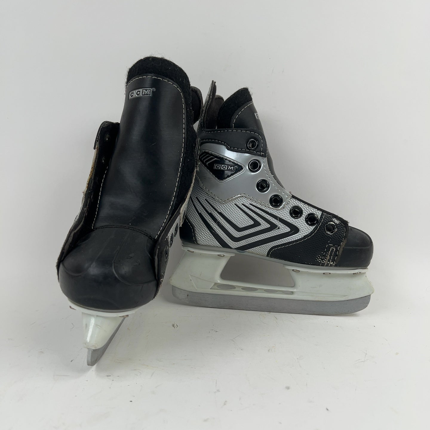 CCM Intruder Size 10 Youth Hockey Skates
