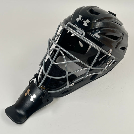 Under Armour UAHG2YVS-1 6 1/4" to 7" Junior Catchers Helmet