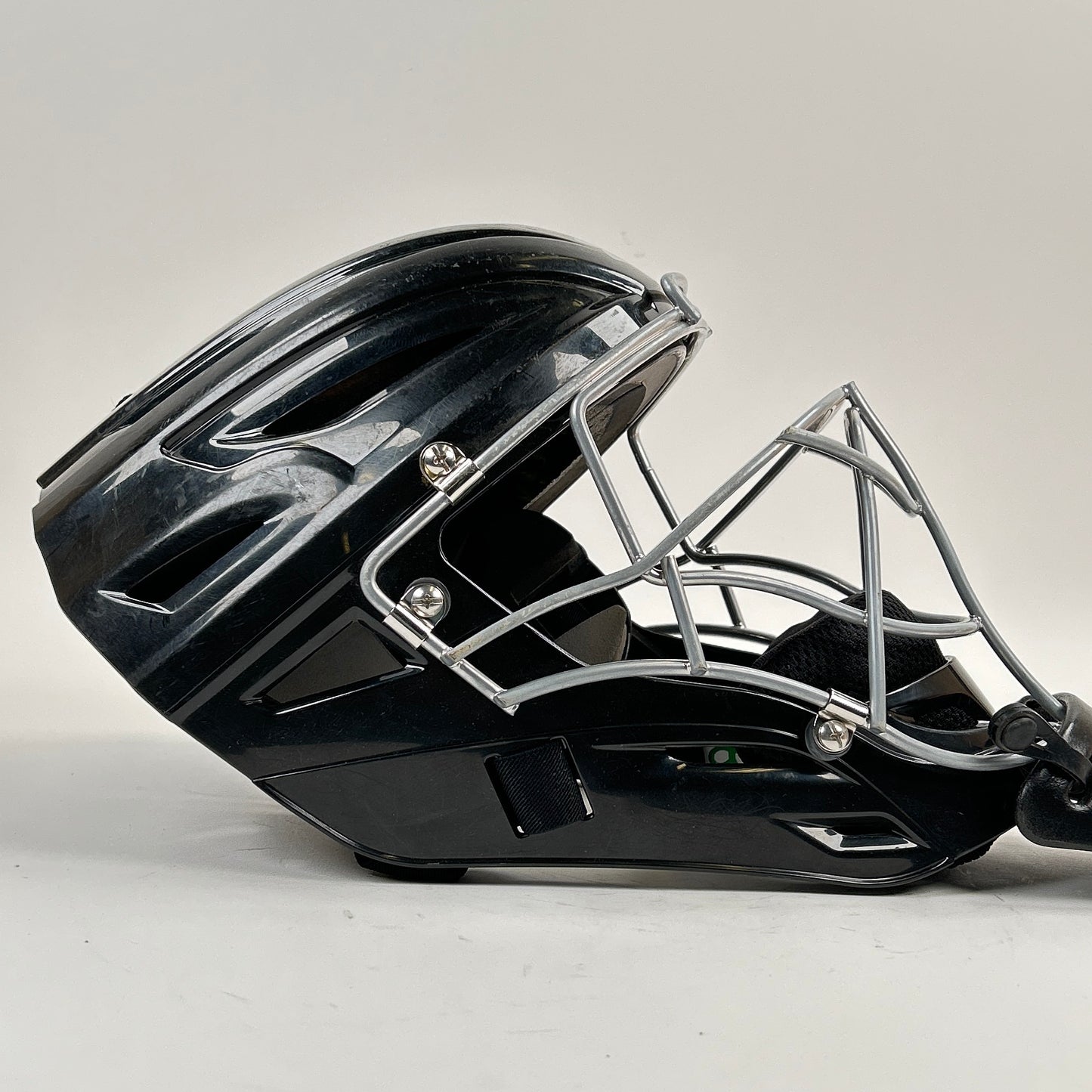 Under Armour UAHG2YVS-1 6 1/4" to 7" Junior Catchers Helmet