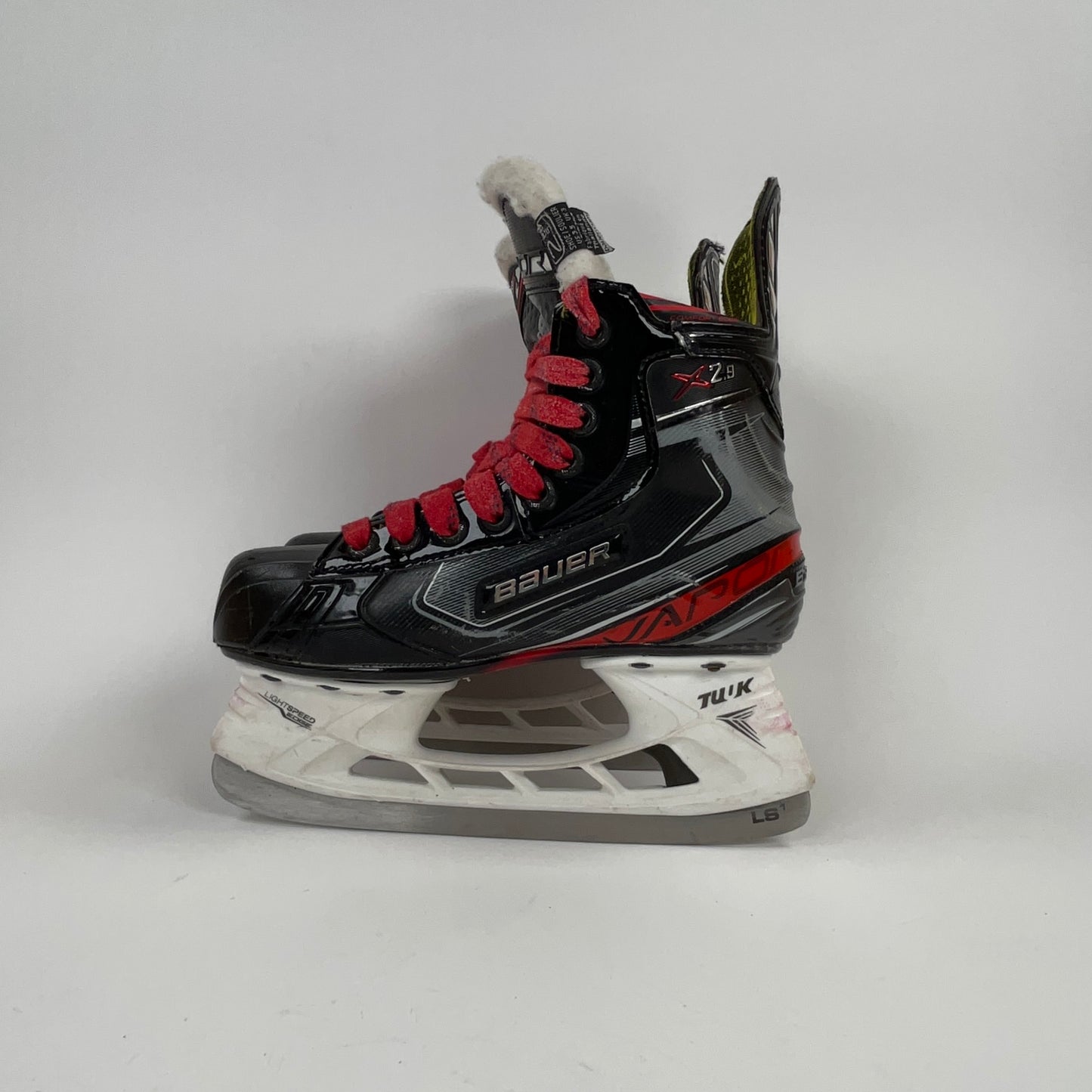Bauer Vapor X2.9 Size 2.5 Junior Hockey Skates