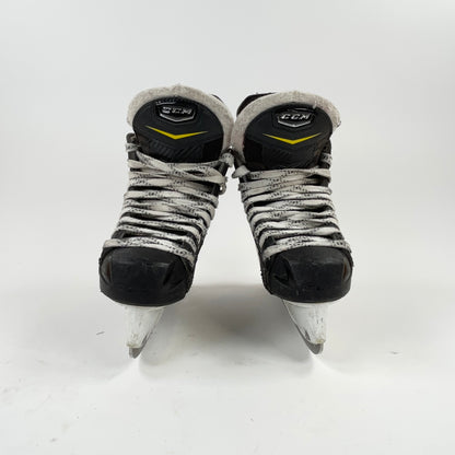 CCM Tacks 4052 Size 4 Junior Hockey Skates