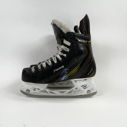 CCM Tacks 4052 Size 4 Junior Hockey Skates