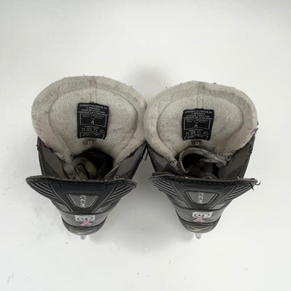 CCM Tacks 4052 Size 4 Junior Hockey Skates