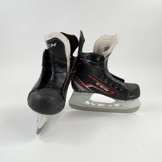 CCM FT340 Size 13Y Youth Hockey Skates