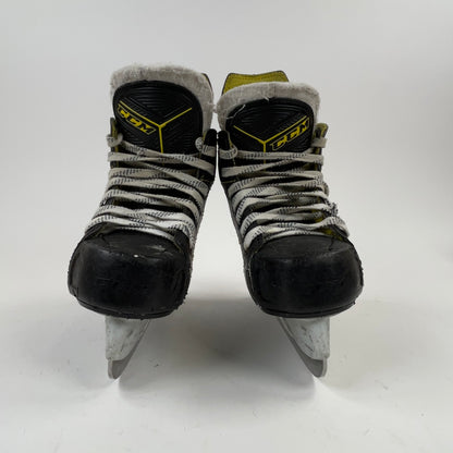 CCM Super Tacks 9380 Size 1 Junior Hockey Skates