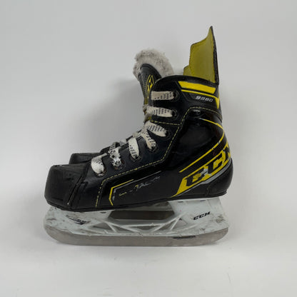 CCM Super Tacks 9380 Size 1 Junior Hockey Skates