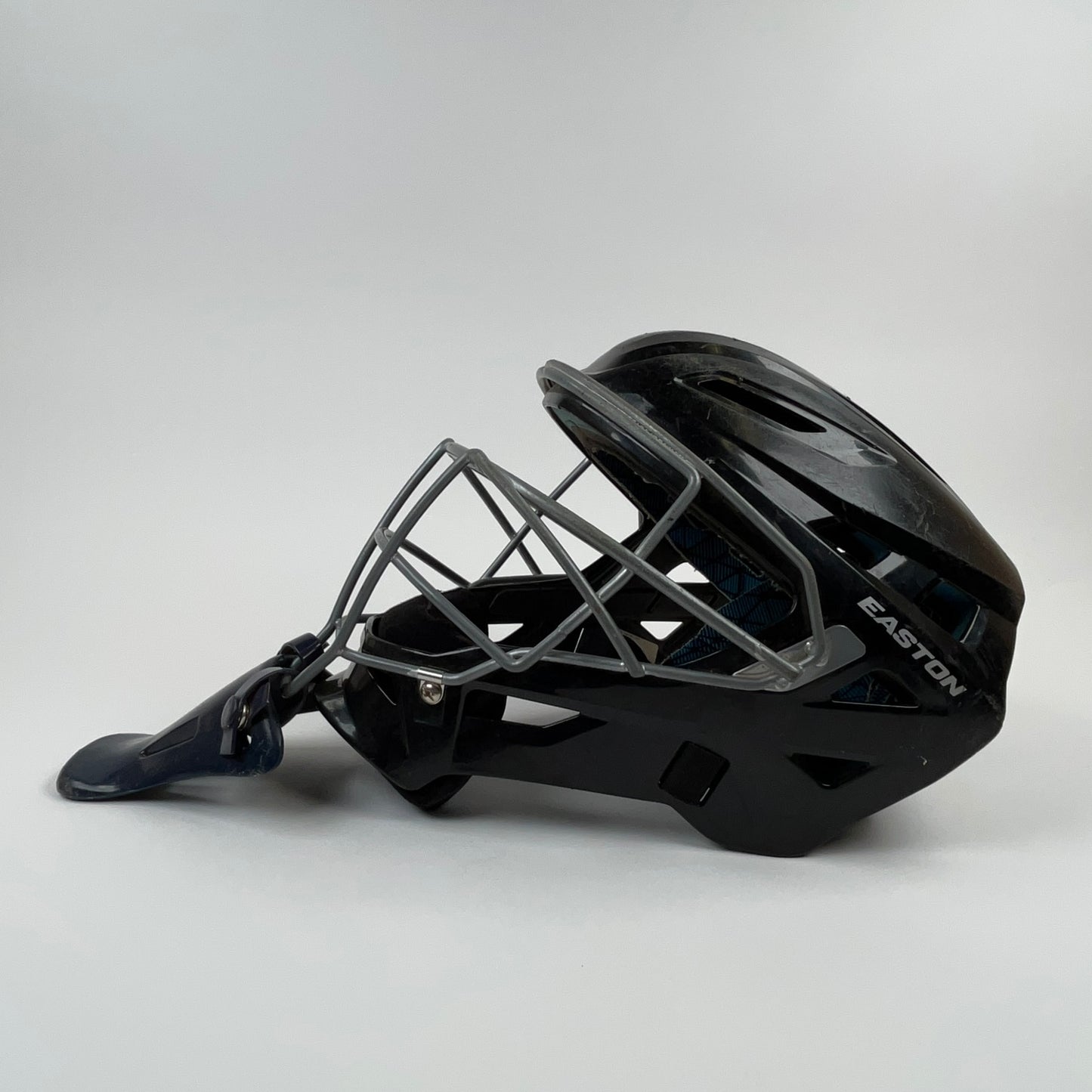 Easton Gametime Small 6 1/2" to 7 1/8" Catchers Helmet