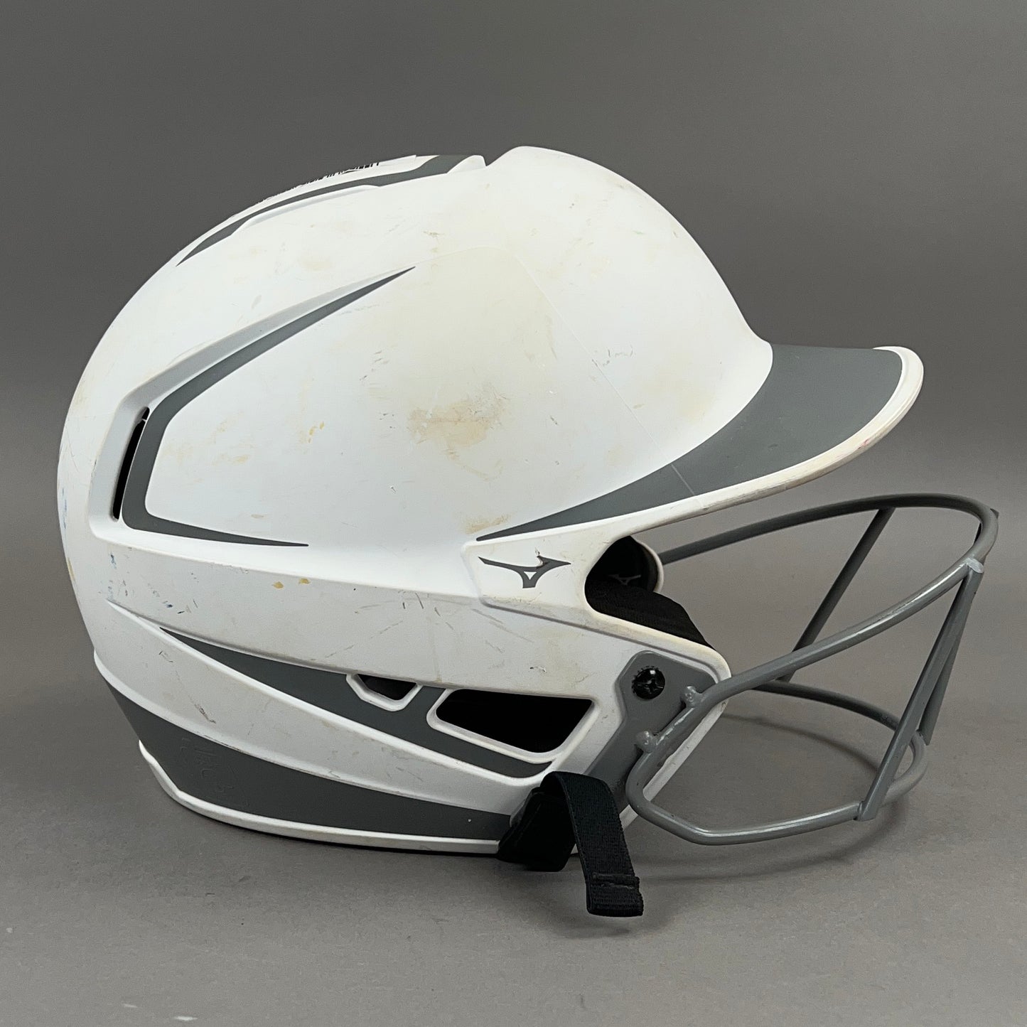 Mizuno F6-BT S/M 6 3/4" to 7 3/8" Senior Softball Batting Helmet