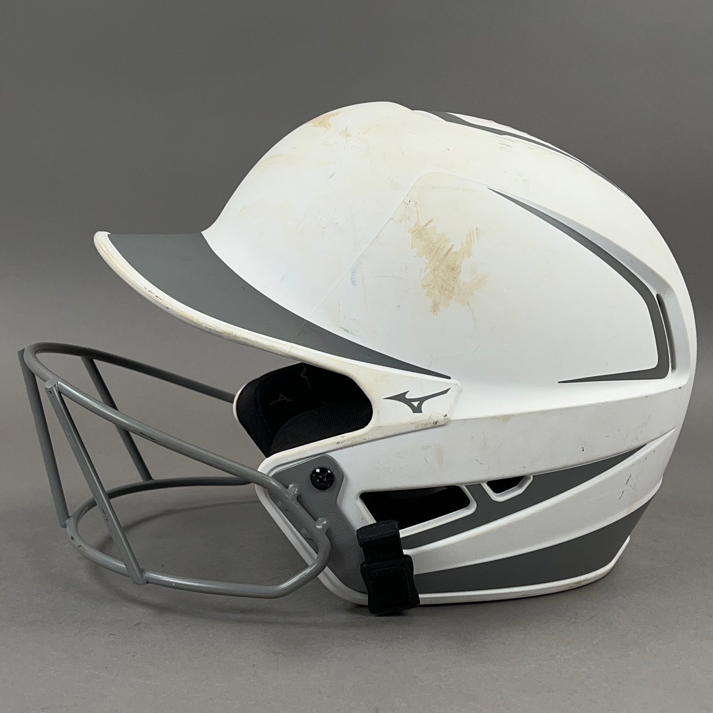 Mizuno F6-BT S/M 6 3/4" to 7 3/8" Senior Softball Batting Helmet