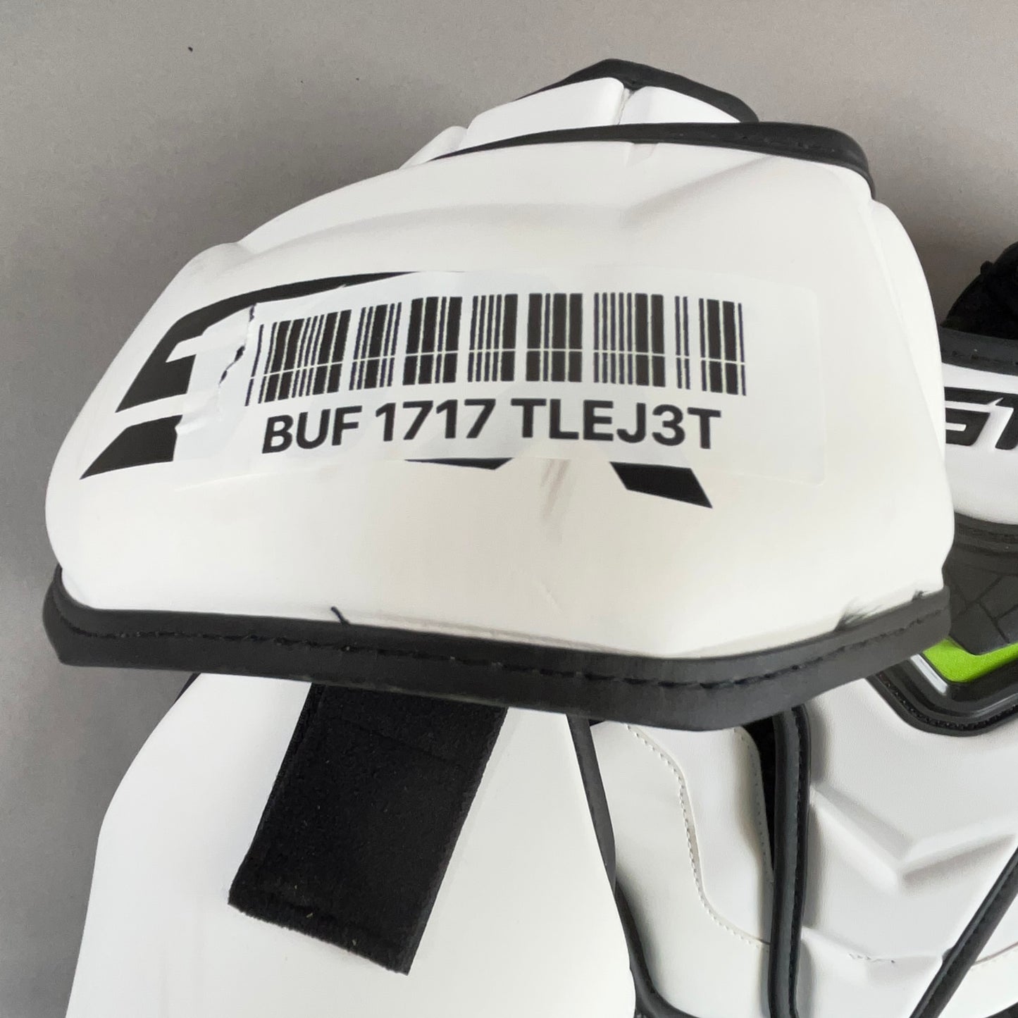 STX Cell IV Junior Medium Lacrosse Shoulder Pads