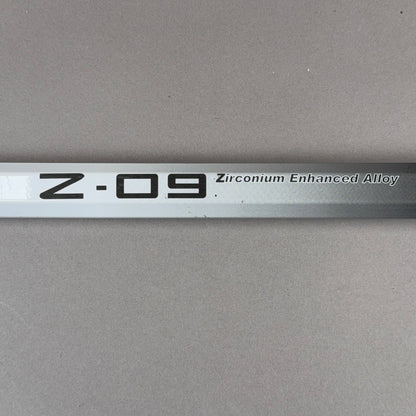 deBeer Z-09 32" Attack / Mid Womens Lacrosse Shaft