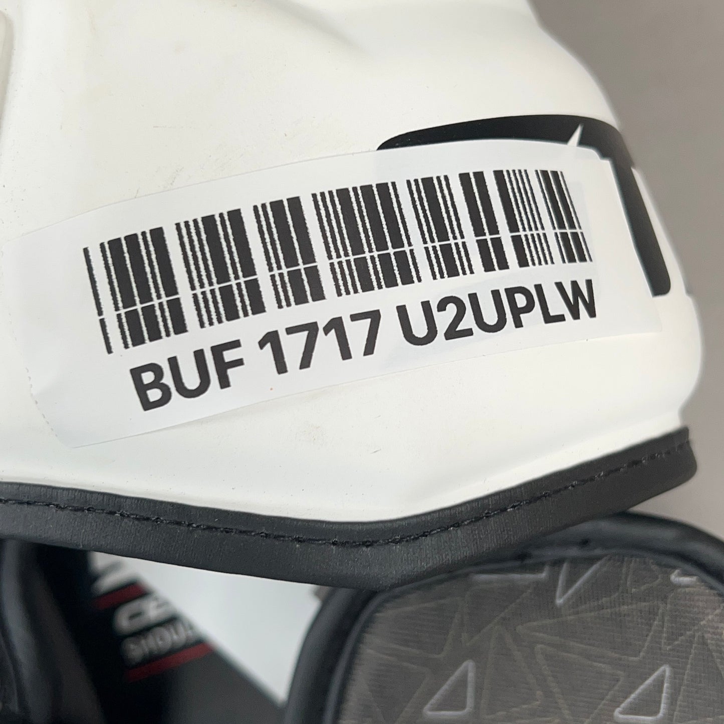 STX Cell IV Youth Medium Lacrosse Shoulder Pads