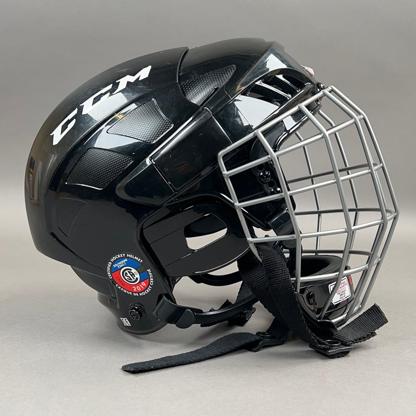 CCM FL40 S Small 6 3/8" to 7" Junior Hockey Helmet