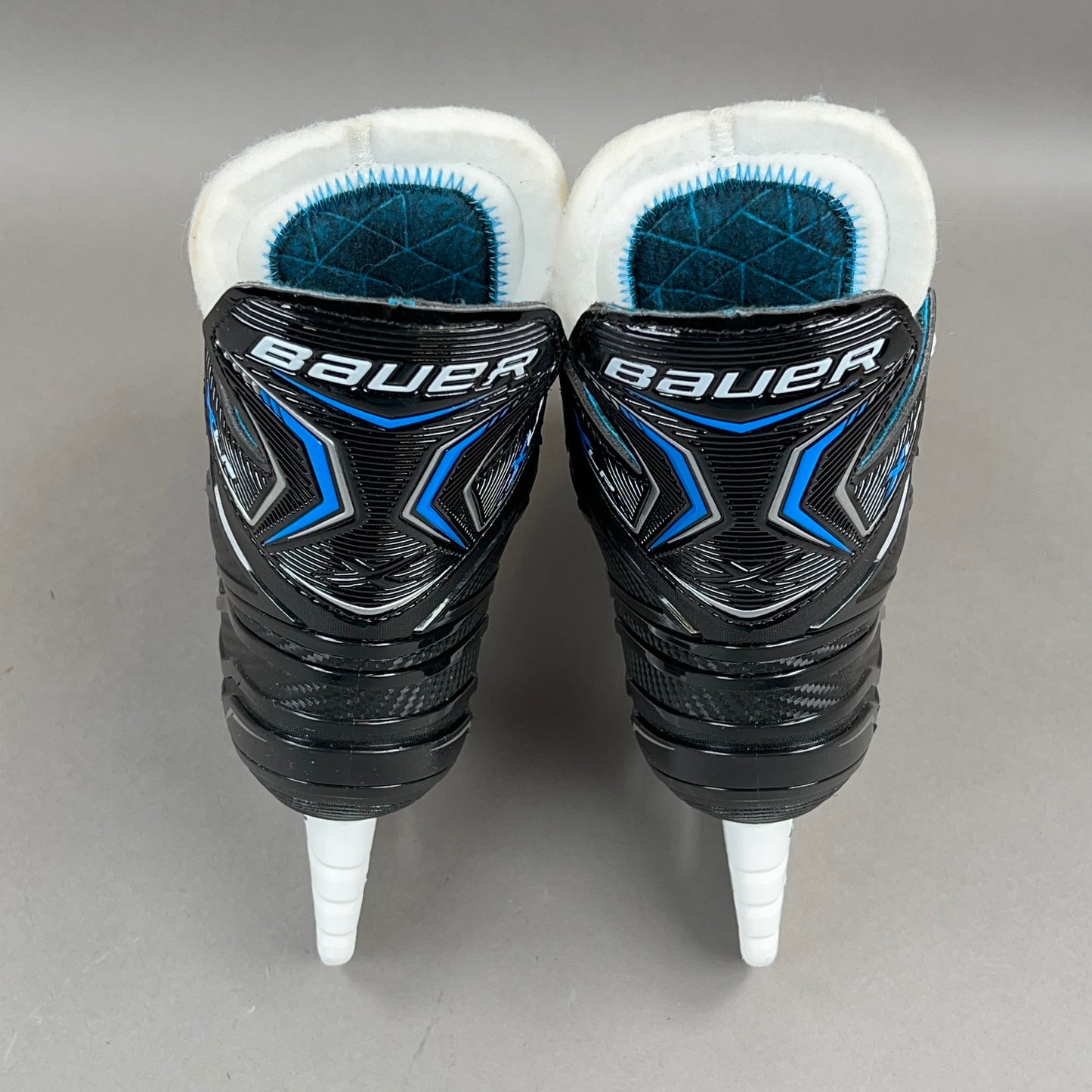 Bauer XLP Size 5 Intermediate Hockey Skates