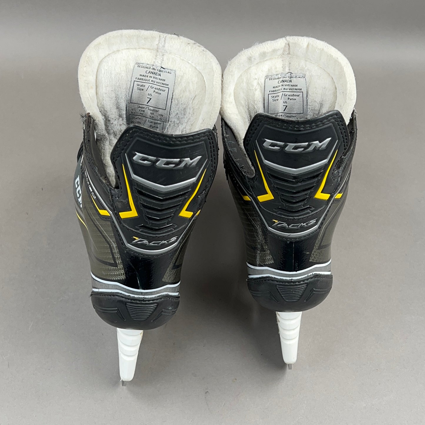CCM Tacks 9060 Size 7 Senior Hockey Skates