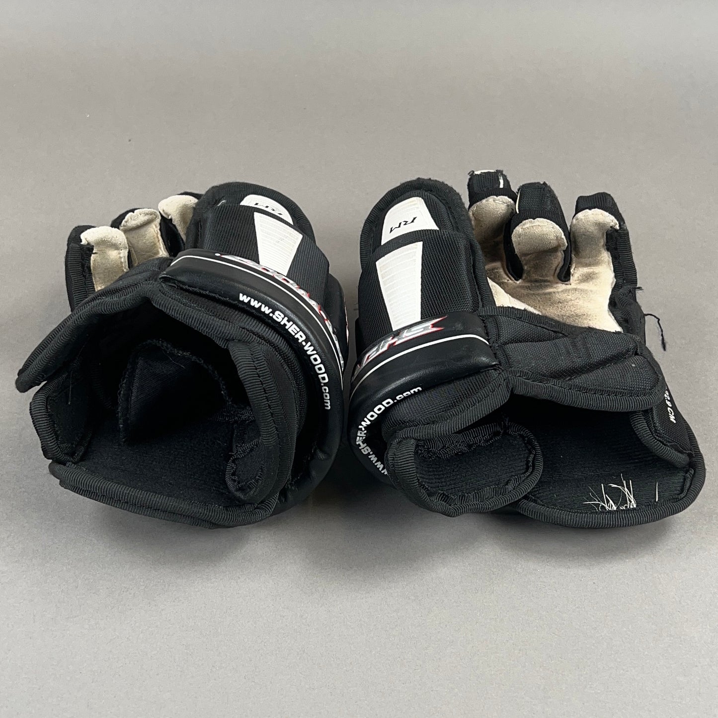 Sher-Wood RM5 Youth 9" Hockey Gloves