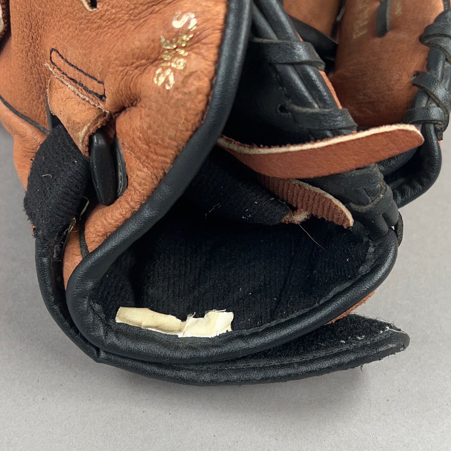 Mizuno Prospect 11" Right Hand Thrower Baseball Glove
