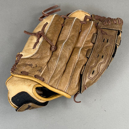 Wilson A440 11.5"" Right Hand Thrower Softball Glove