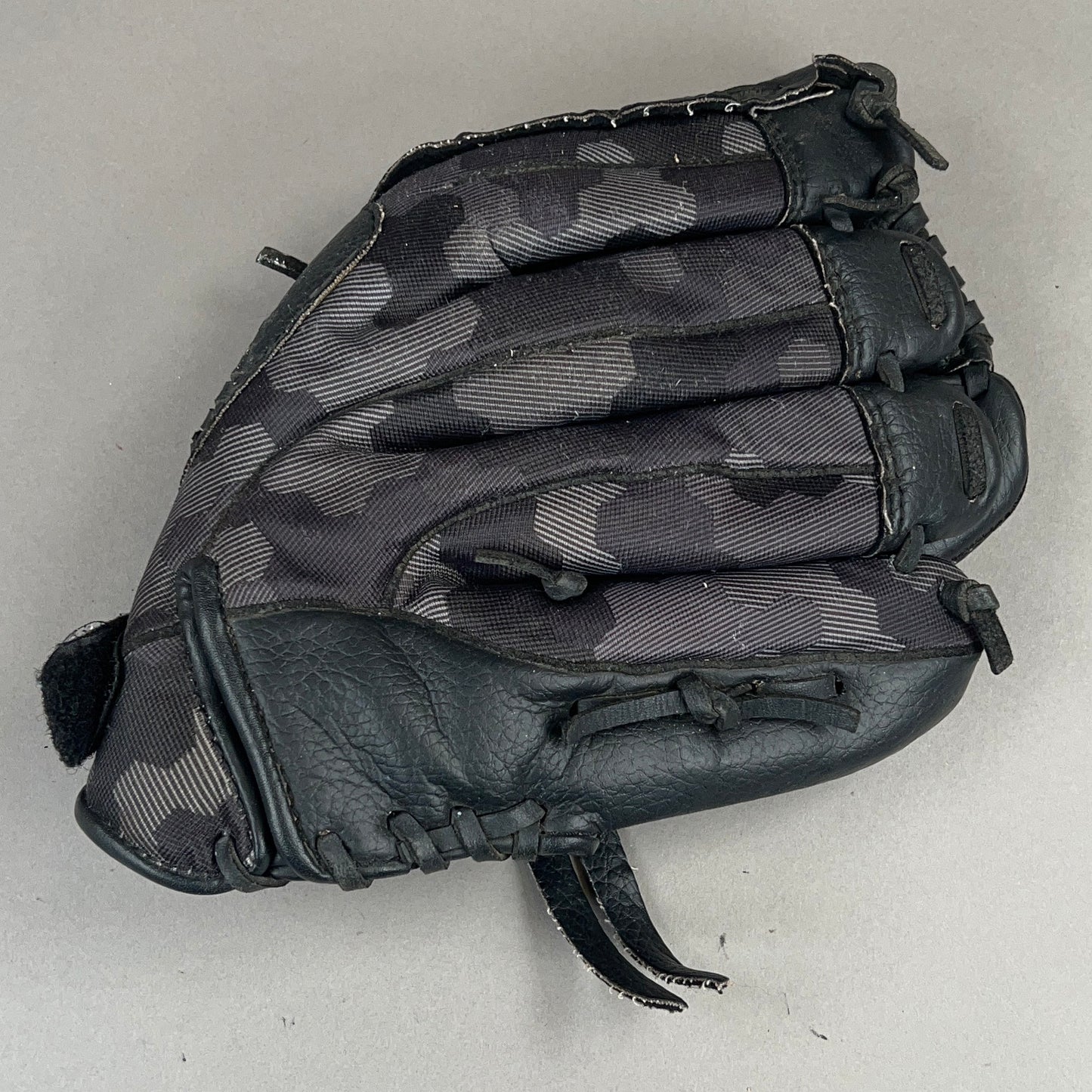 Adidas TS1100DCB 11" Right Hand Thrower Baseball Glove