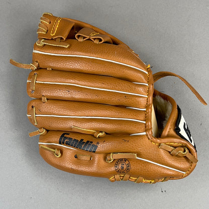 Franklin 4609 9.5" Right Hand Thrower Baseball Glove