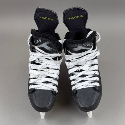 CCM Tacks XF70 Size 4 Intermediate Hockey Skates
