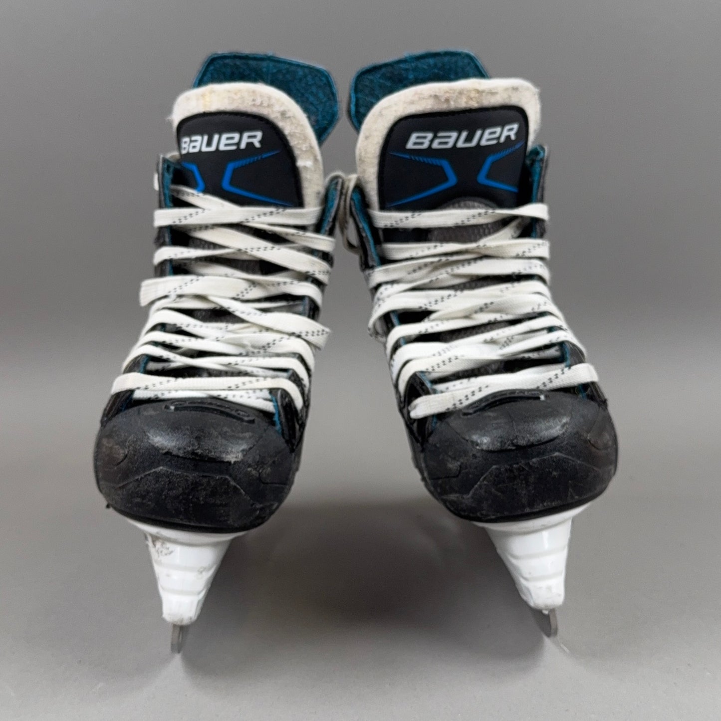 Bauer XLP Size 5 Intermediate Hockey Skates