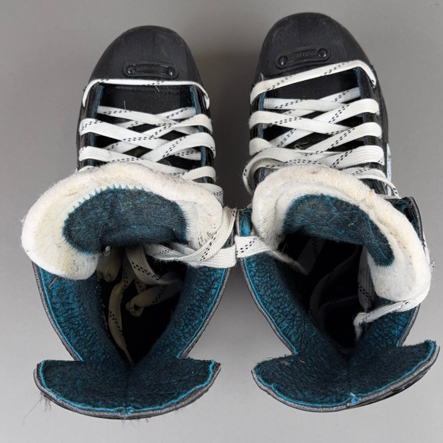 Bauer XLP Size 5 Intermediate Hockey Skates