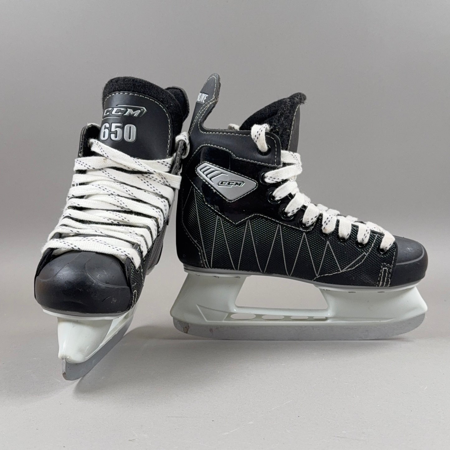 CCM Powerline Size 4 Vintage Intermediate Hockey Skates