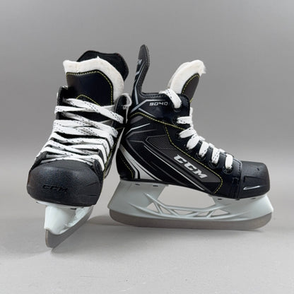 CCM Tacks 9040 Size 12Y Youth Hockey Skates