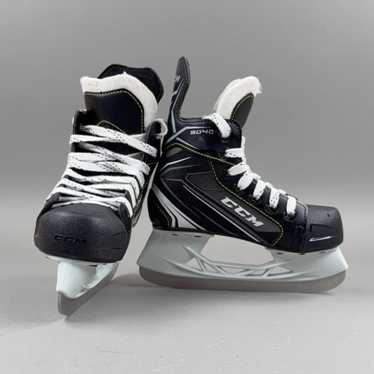 CCM Tacks 9040 Size 12Y Youth Hockey Skates