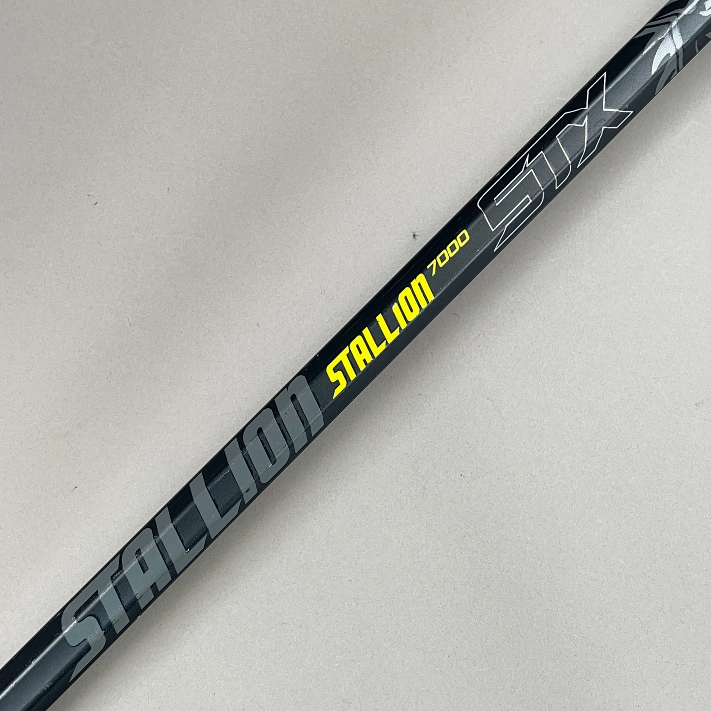 Under Armour Reign Womens Lacrosse Stick w/ 32" STX Stallion 7000 Handle