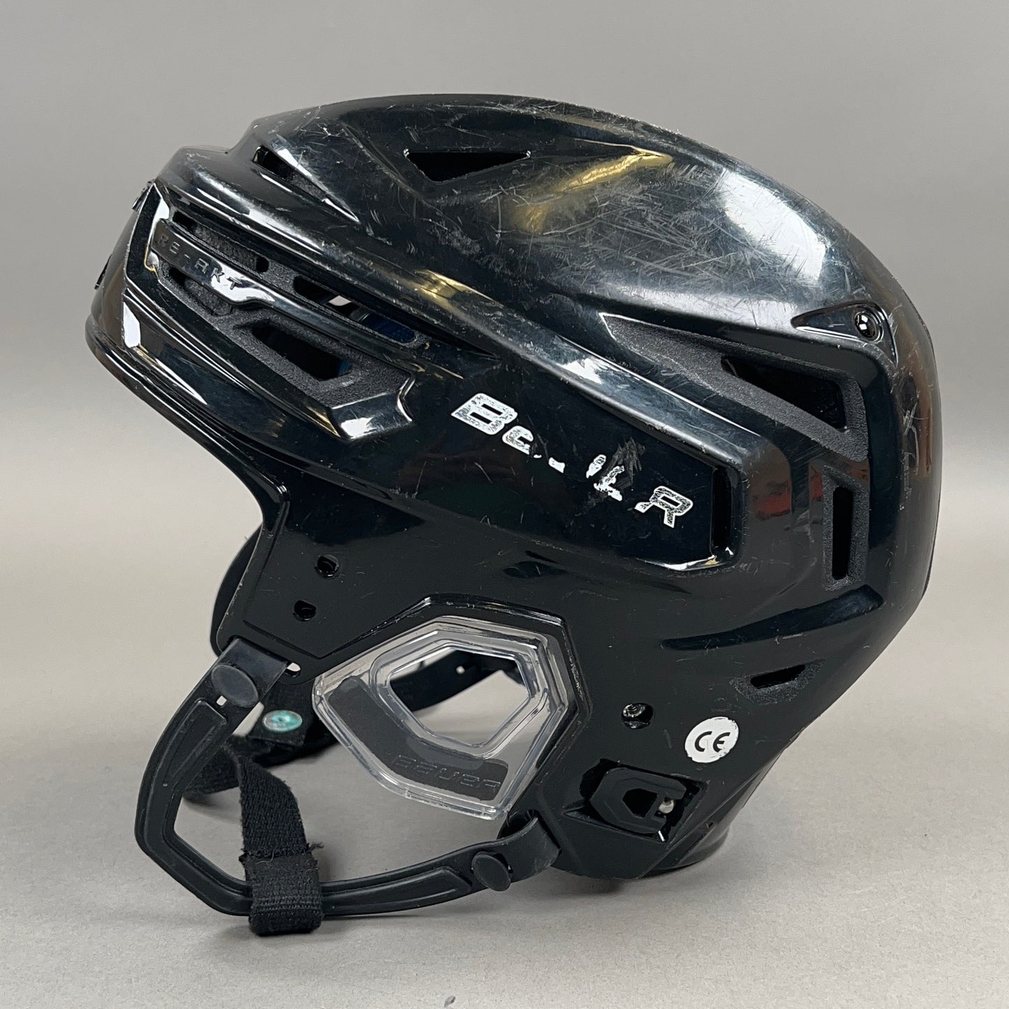 Bauer RE-AKT 150M Medium 7" to 7 1/2" Hockey Helmet