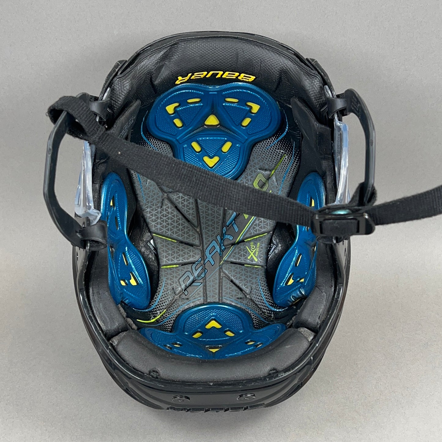 Bauer RE-AKT 150M Medium 7" to 7 1/2" Hockey Helmet
