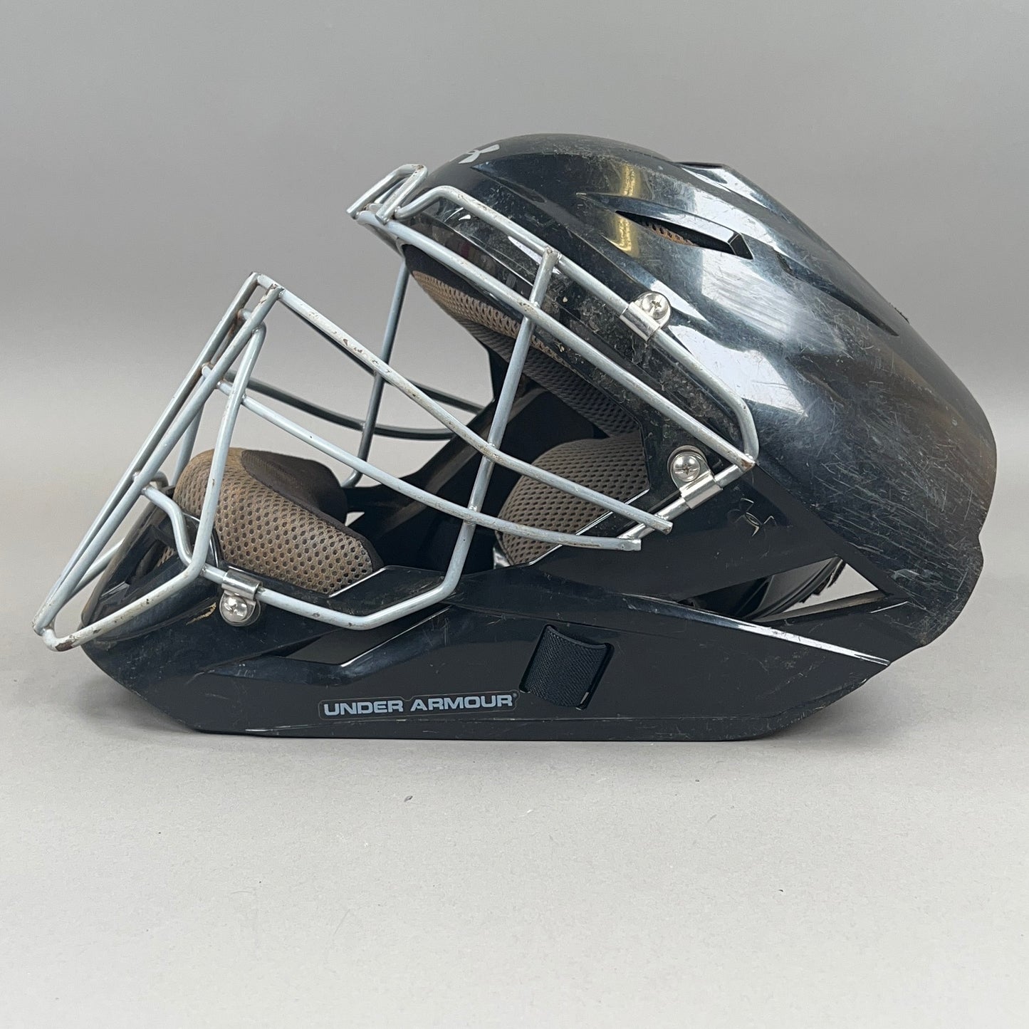 Under Armour UAHGSA-1 M/L Adjustable 7" to 7 1/2" Senior Catchers Helmet