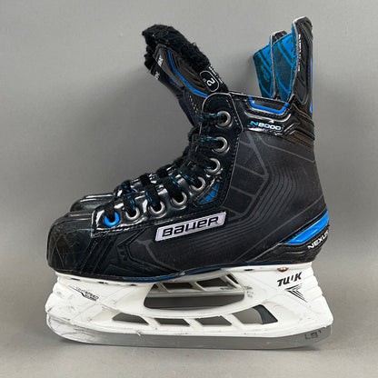 Bauer Nexus N8000 Size 2 Junior Hockey Skates