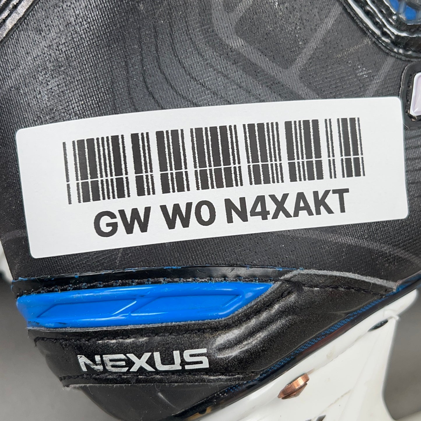 Bauer Nexus N8000 Size 2 Junior Hockey Skates