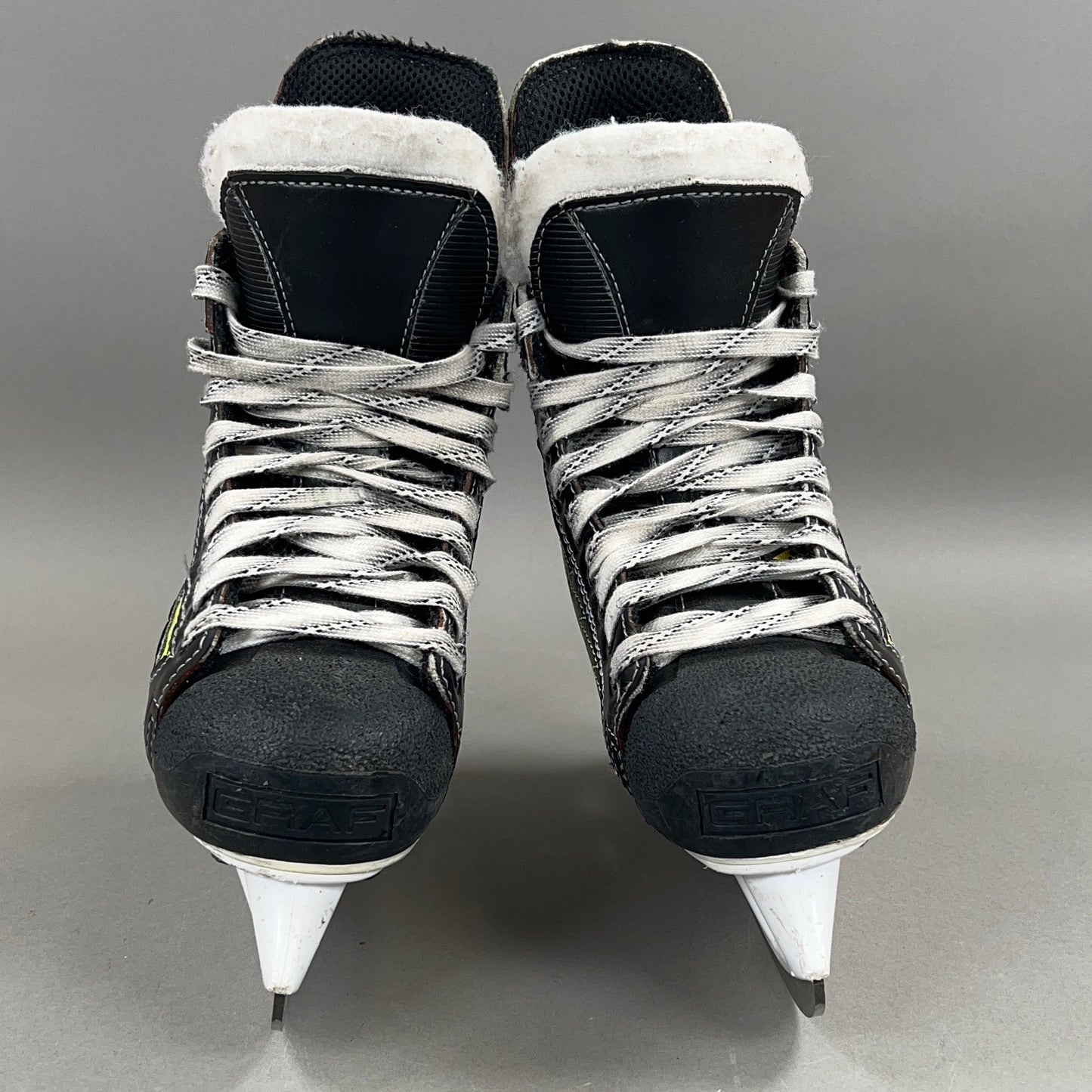Graf Supra 735 Size 3.5 Junior Hockey Skates